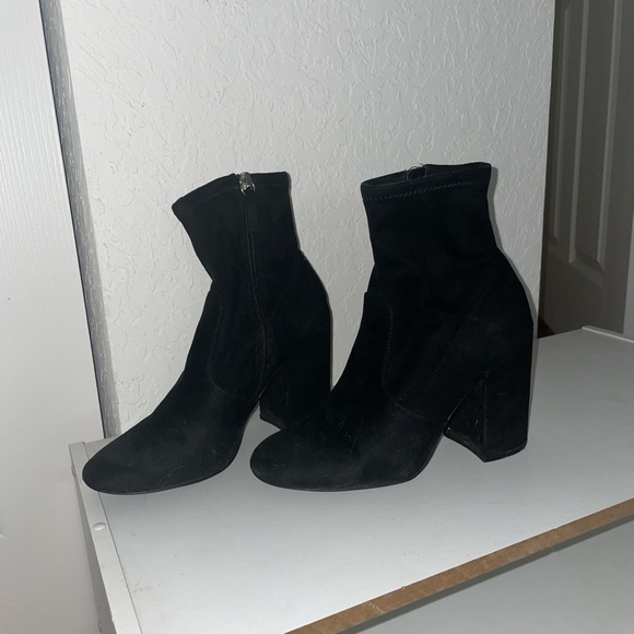 Black Steve Madden booties - Picture 3 of 6